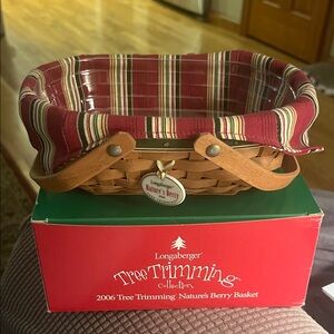 Longaberger 2006 Tree Trimming Nature’s Berry Basket
